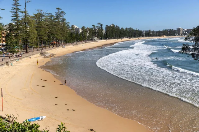 Beautiful day here in Manly!
#playmanlyfestival2022 is still going and there are lots of things to see and do. 
Drop by the Manly Surfboards store for a deal on all Surfboards, wetsuits and accessories 👍🏼

www.manlysurfboards.com.au
#manly #manlybeach #fun
#manlysurfboards #summer